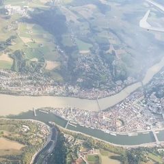 Flugwegposition um 16:02:37: Aufgenommen in der Nähe von Niederbayern, Deutschland in 2427 Meter